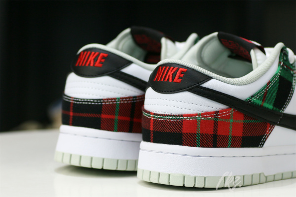 Nike Dunk Low  Plaid