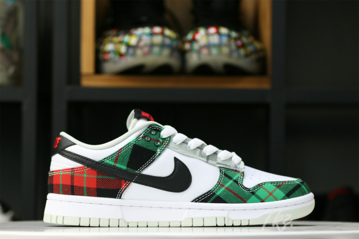 Nike Dunk Low  Plaid