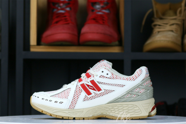 New Balance 1906R White Red M1906RO