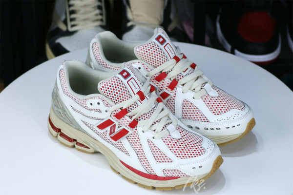 New Balance 1906R White Red M1906RO
