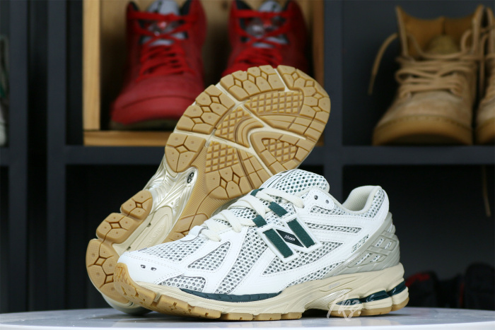 New Balance 1906R White Green Cream