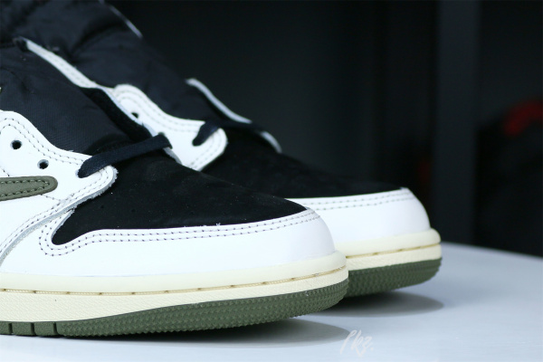 Travis Scott x Air Jordan 1 Low OG SP WMNS Olive （A1）