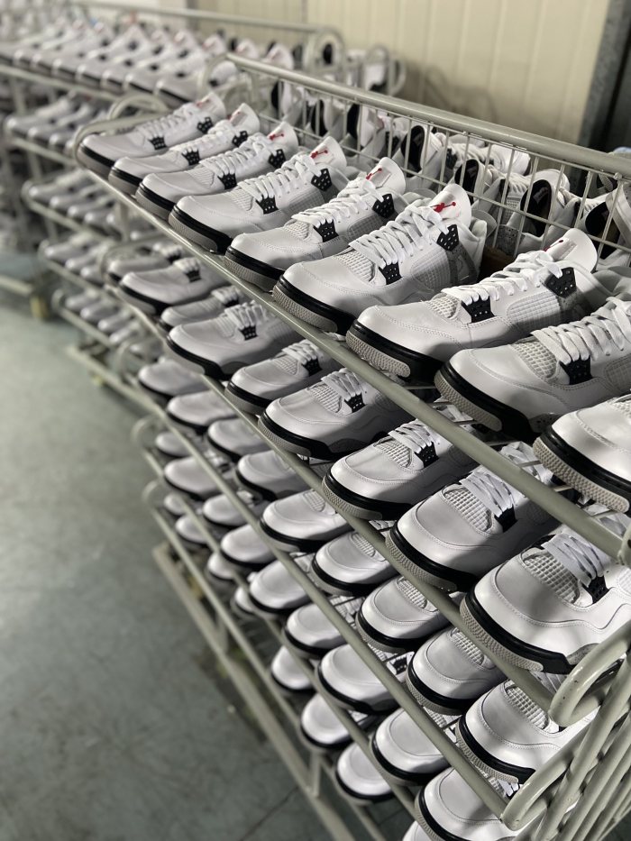 Jordan 4 Retro White Cement 2016（A1）