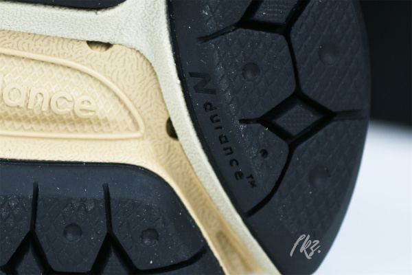 New Balance 1906R Black Black Taupe