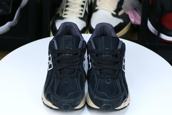 New Balance 1906R Black Black Taupe