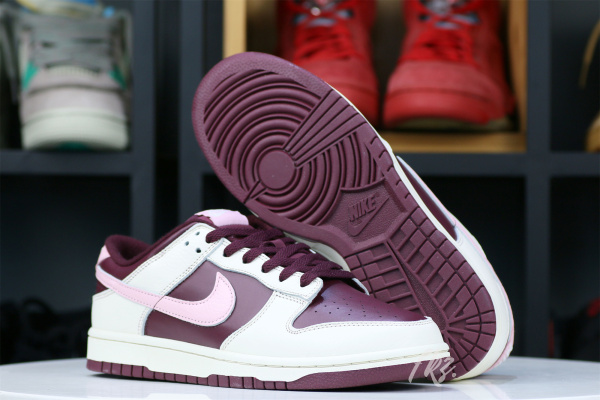 Nike Dunk Low Retro PRM Valentine's Day 2023
