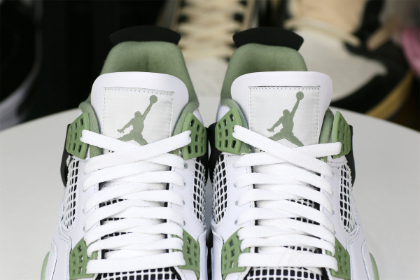 Jordan 4 Retro Seafoam WMNs 2023