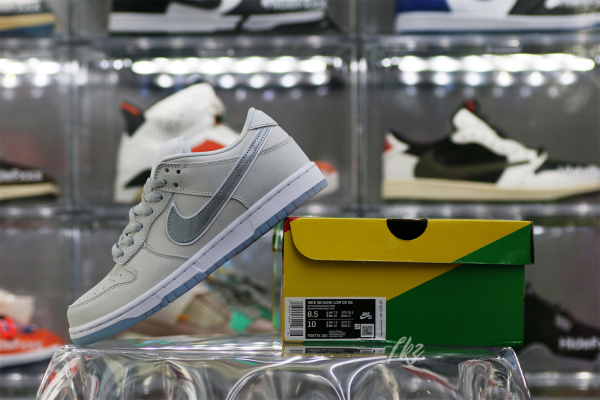 Nike Dunk Low White Lobster (Friends and Family)