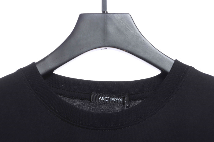 ARC 23SS Chest Print Logo Short Sleeve T-Shirt
