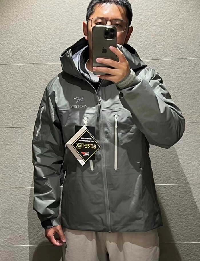 Arc'teryx sixth generation gold embroidery hard shell jacket