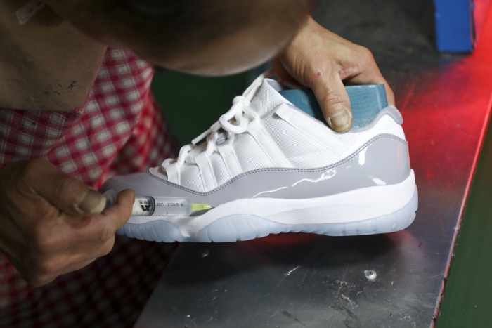 Air Jordan 11 Retro Low Cement Grey 2023（A1）