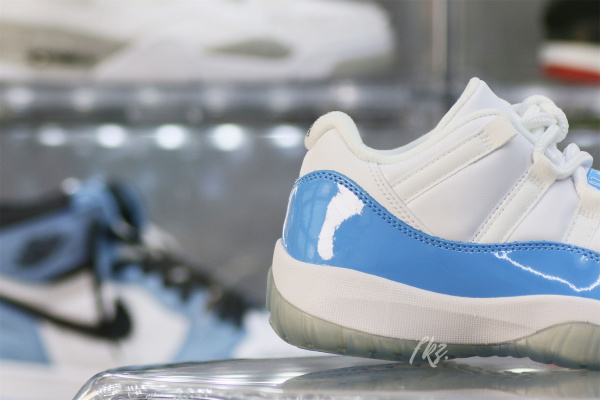 Air Jordan 11 Retro Low  UNC 2017