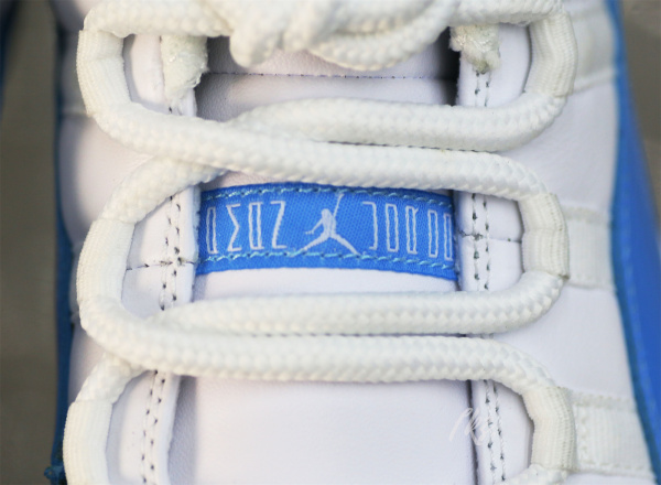 Air Jordan 11 Retro Low  UNC 2017