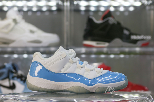 Air Jordan 11 Retro Low  UNC 2017