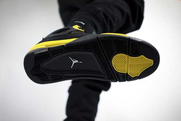 Air Jordan 4 Retro Thunder 2023（A1）