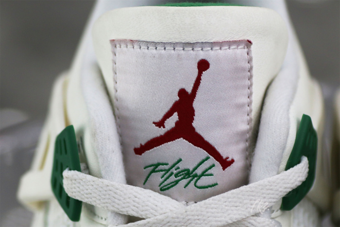 Nike SB x Air Jordan 4 “Pine Green” 2023