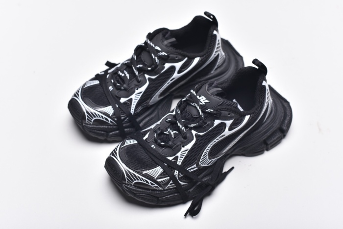 Balenciag* 3XL Sneaker 'Worn‑Out ‑ Black White'