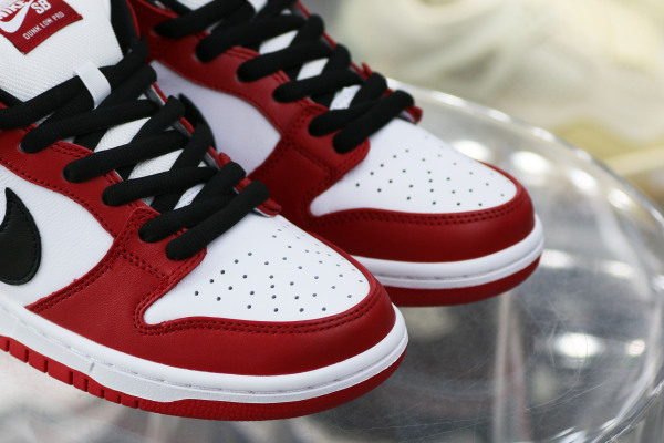 Nike SB Dunk Low J-Pack Chicago