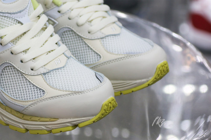 New Balance 2002R AURALEE White