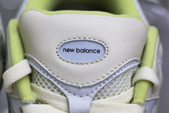 New Balance 2002R AURALEE White