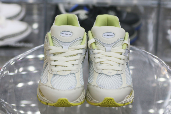 New Balance 2002R AURALEE White
