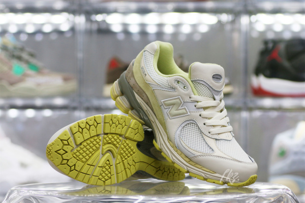 New Balance 2002R AURALEE White