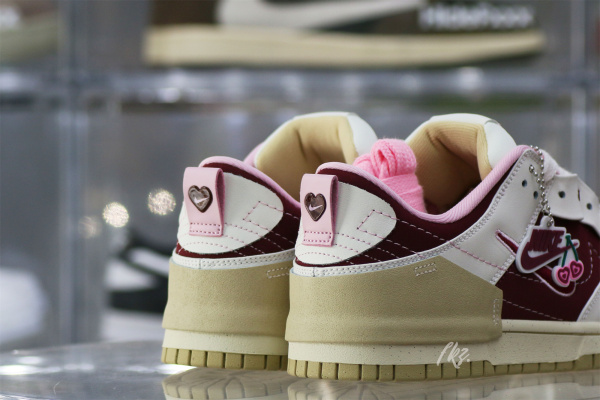 Nike Dunk Low Disrupt 2 Valentine's Day 2023