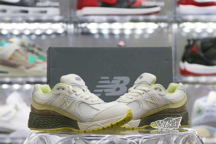 New Balance 2002R AURALEE White