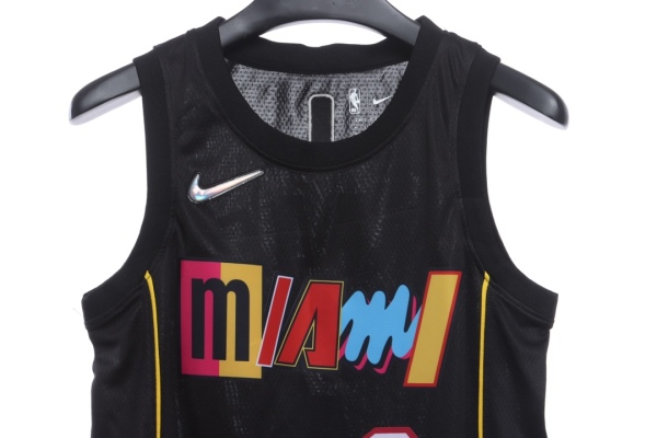 Heat Retro City Edition Wade No. 3 Jersey