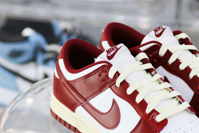 Nike Dunk Low PRM Vintage Team Red（A1）