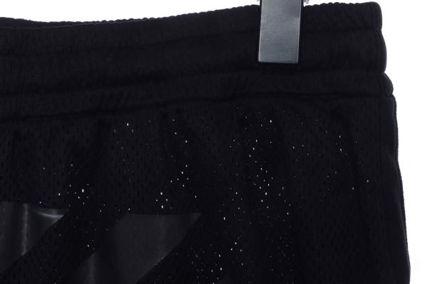 OW logo twill printed shorts