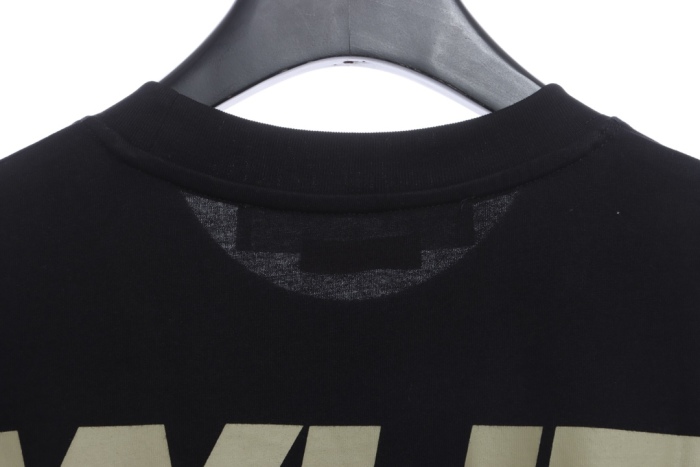 OW Sketch Splashed Ink Arrow Letter Short Sleeves