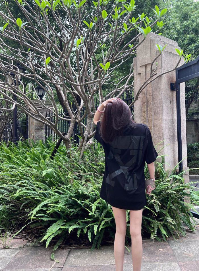 OW overlapping arrowhead pattern printing short sleeves