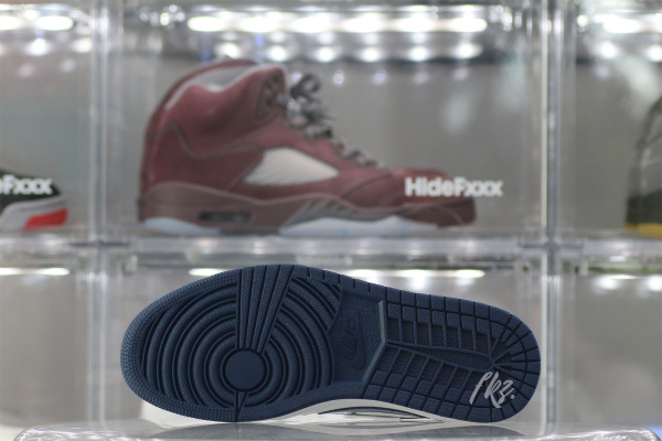 Air Jordan 1 Retro Low Metallic Blue