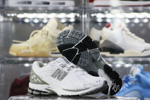 New Balance 1906R White Rain Cloud