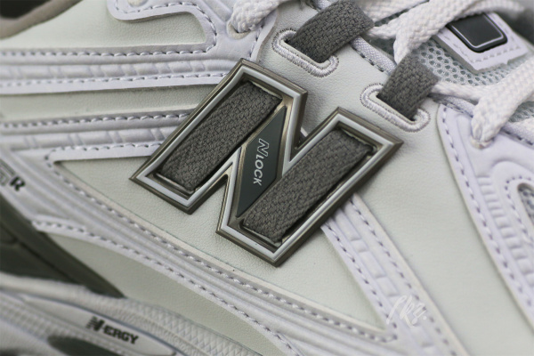 New Balance 1906R White Rain Cloud
