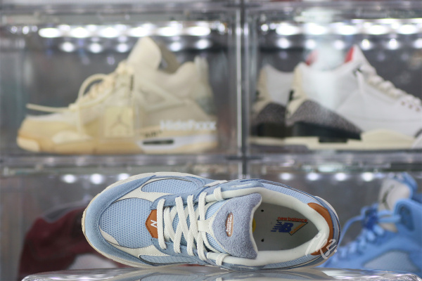 New Balance 2002R Wet Blue