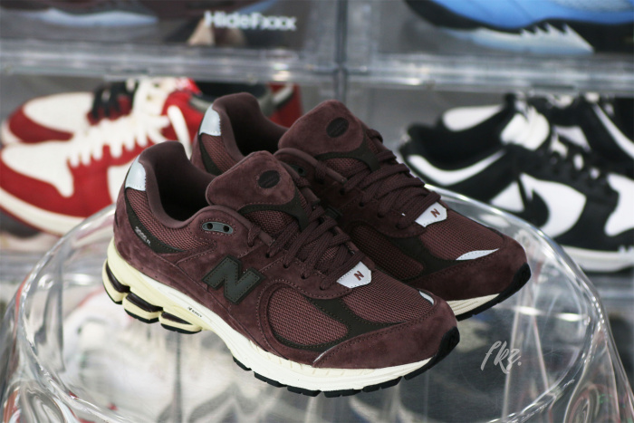 New Balance 2002R Black Fig