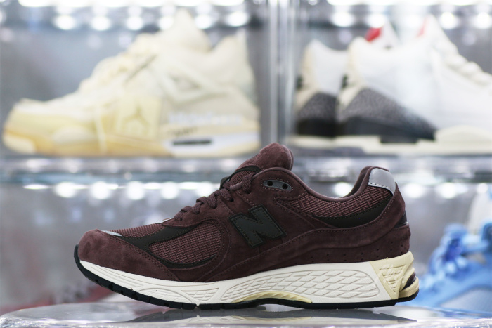 New Balance 2002R Black Fig