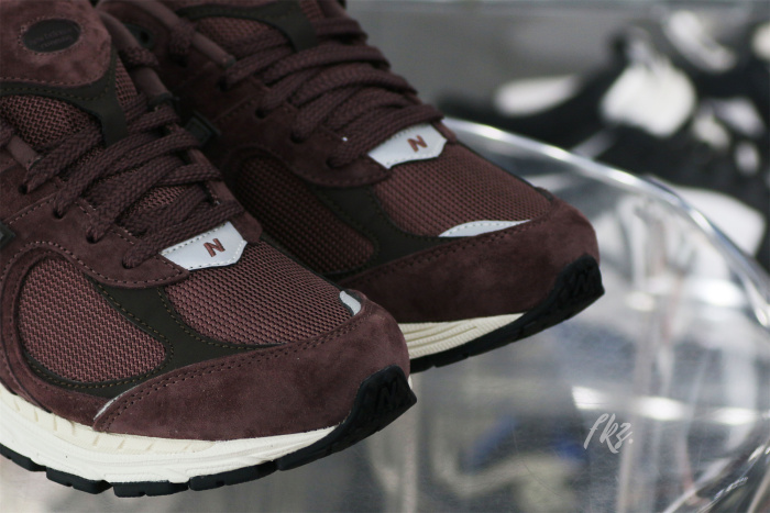 New Balance 2002R Black Fig