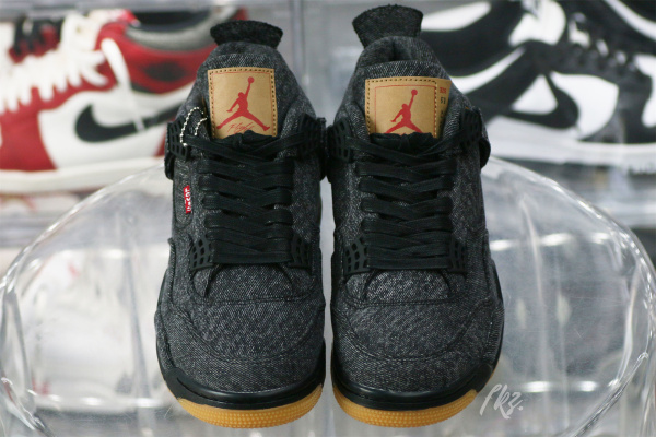 Air Jordan 4 Retro Levi's Black (Levi's Tag)