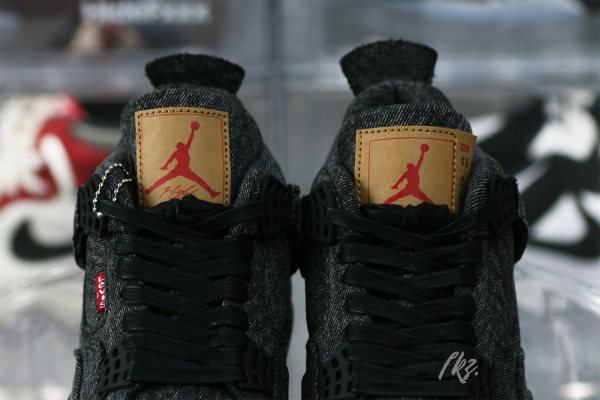 Air Jordan 4 Retro Levi's Black (Levi's Tag)