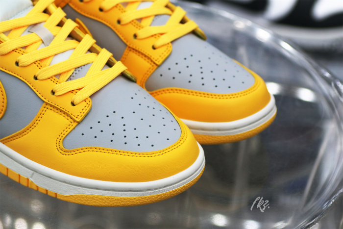 Nike Dunk Low Citron Pulse (Women's)