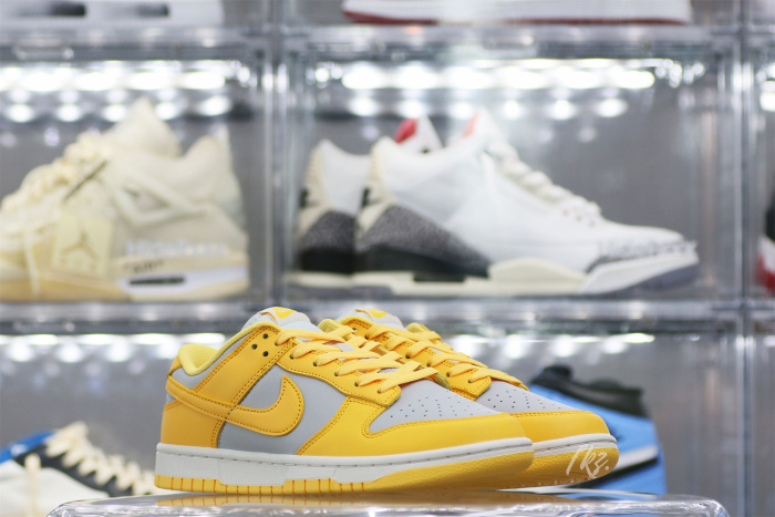 Nike Dunk Low Citron Pulse (Women's)