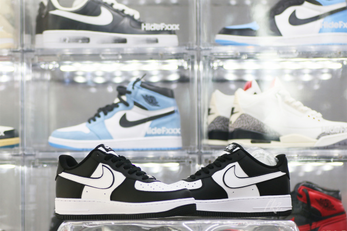 Nike Air Force 1 '07 Low White Swoosh Panda