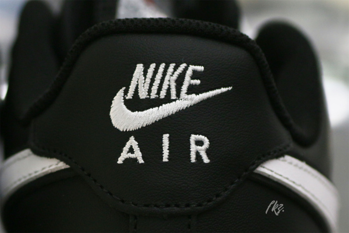 Nike Air Force 1 '07 Low White Swoosh Panda