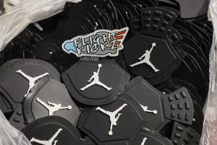 Air Jordan 4 Retro Thunder 2023（A1）