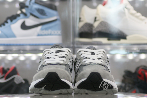 New Balance 990v6 MiUSA Grey