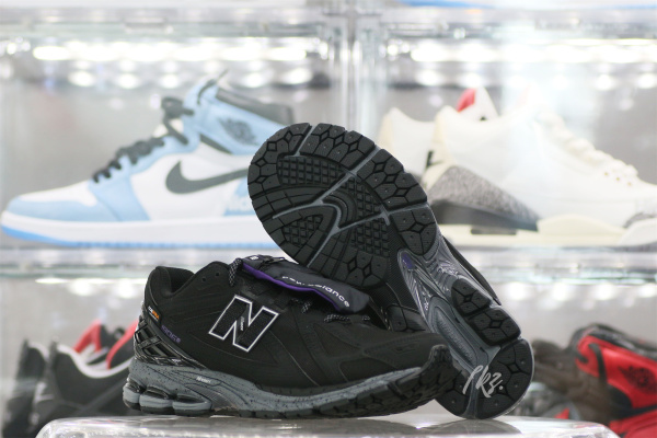 New Balance 1906R Cordura Pocket Black