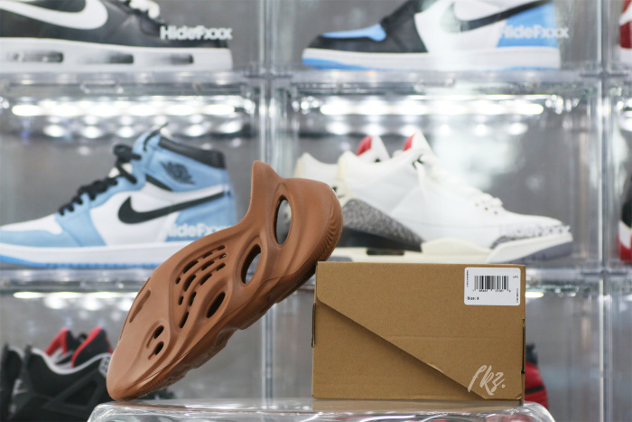 Adidas Yeezy Foam RNNR Mist GV6774